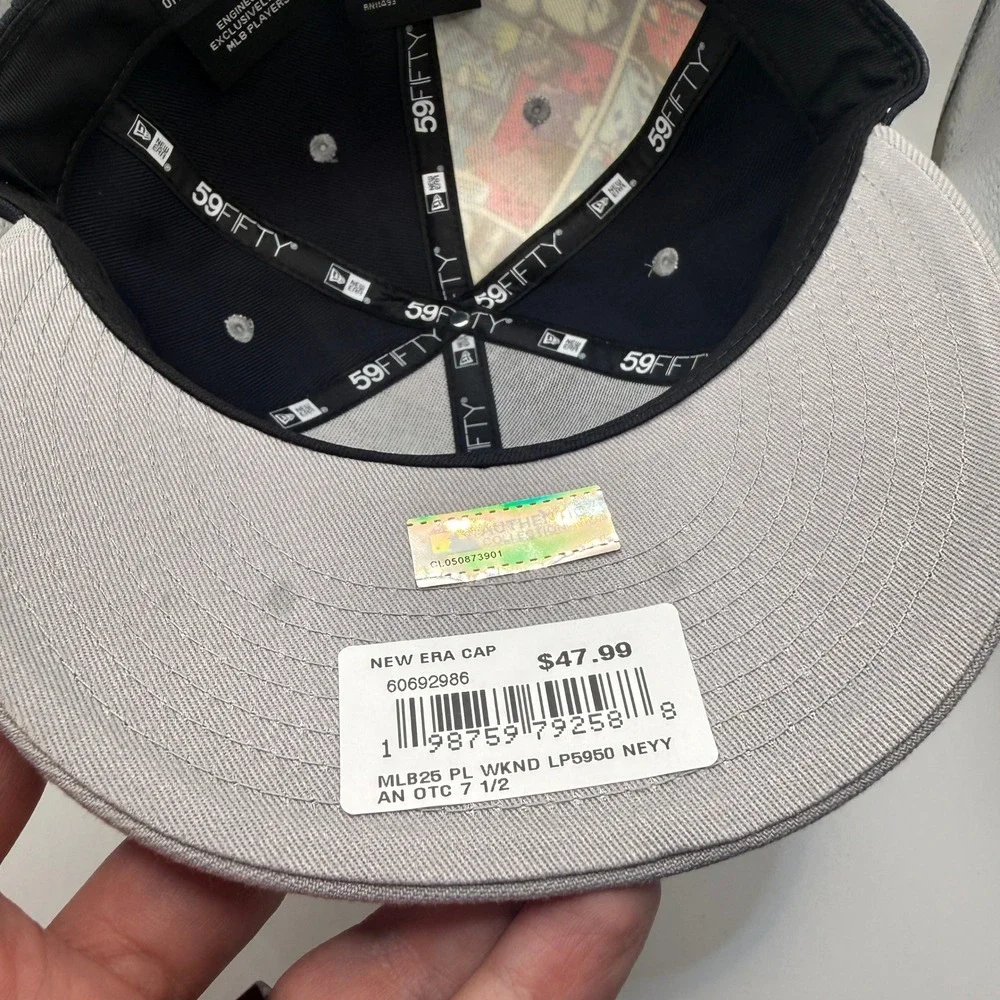 New Era 59FIFTY Low Profile NY Yankees Comic Graphic Fitted Hat 7 1/2 Navy Grey